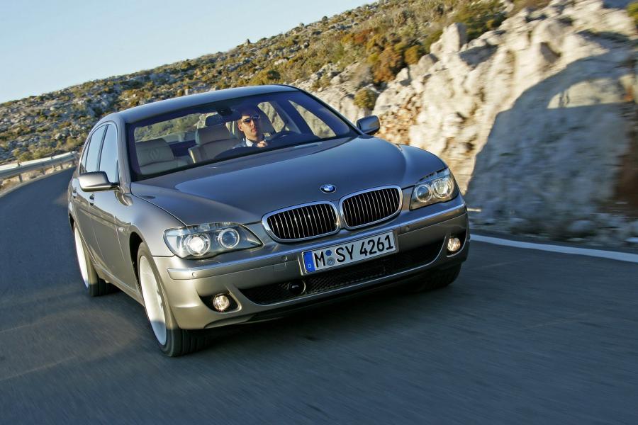  BMW 7-Series L 2006 года  (фото 1 из 89)